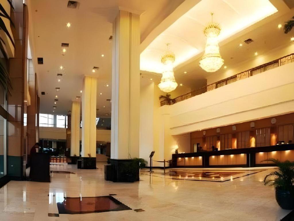 Oasis Amir Hotel Джакарта Экстерьер фото