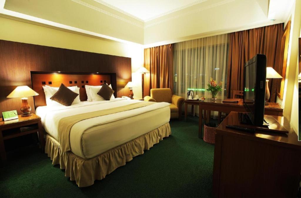 Oasis Amir Hotel Джакарта Экстерьер фото