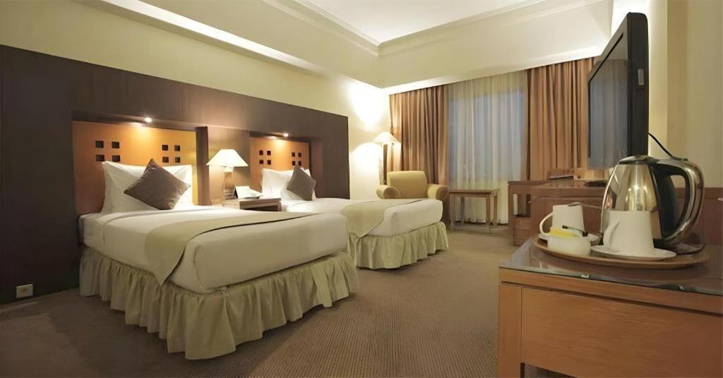 Oasis Amir Hotel Джакарта Экстерьер фото
